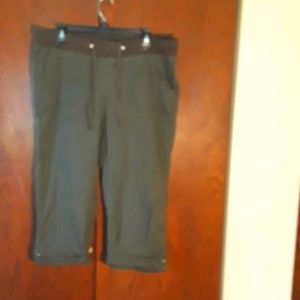 Lee capris like new sz 16